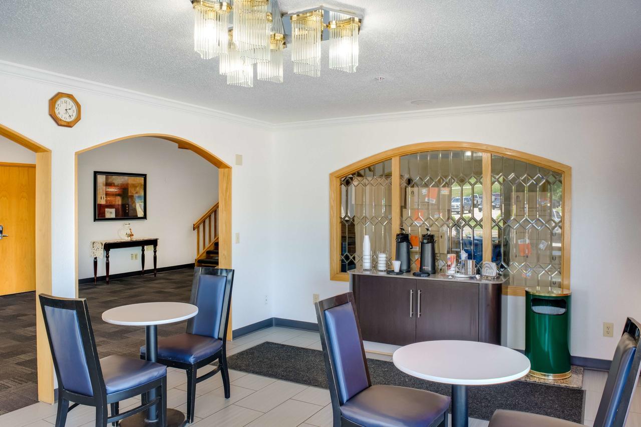Hotel 6-richmond, In
